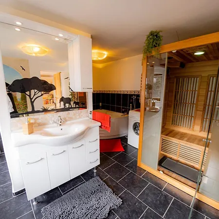 Yello Homes - Gemuetliche Und Luxurioese - Mit Sauna, Garten, Und Heimkino Fuer 6 Personen * Anger