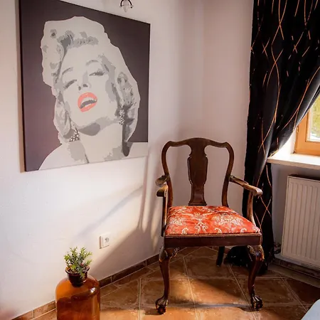 Yello Homes - Gemuetliche Und Luxurioese - Mit Sauna, Garten, Und Heimkino Fuer 6 Personen Apartment Anger